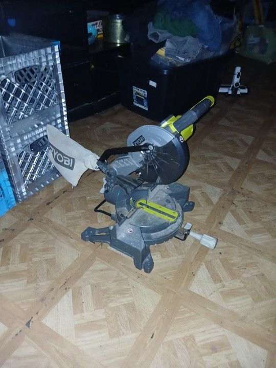 Saw