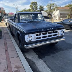 Dodge D200  WILLING TO TRADE truck 1967