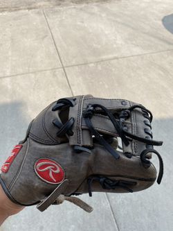 Rawlings baseball glove