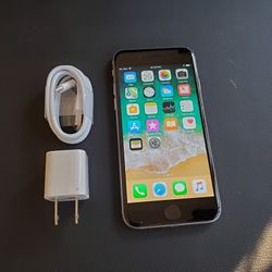 iPhone 6s - UNLOCKED - Like New  