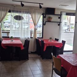 Restaurant For Sale 