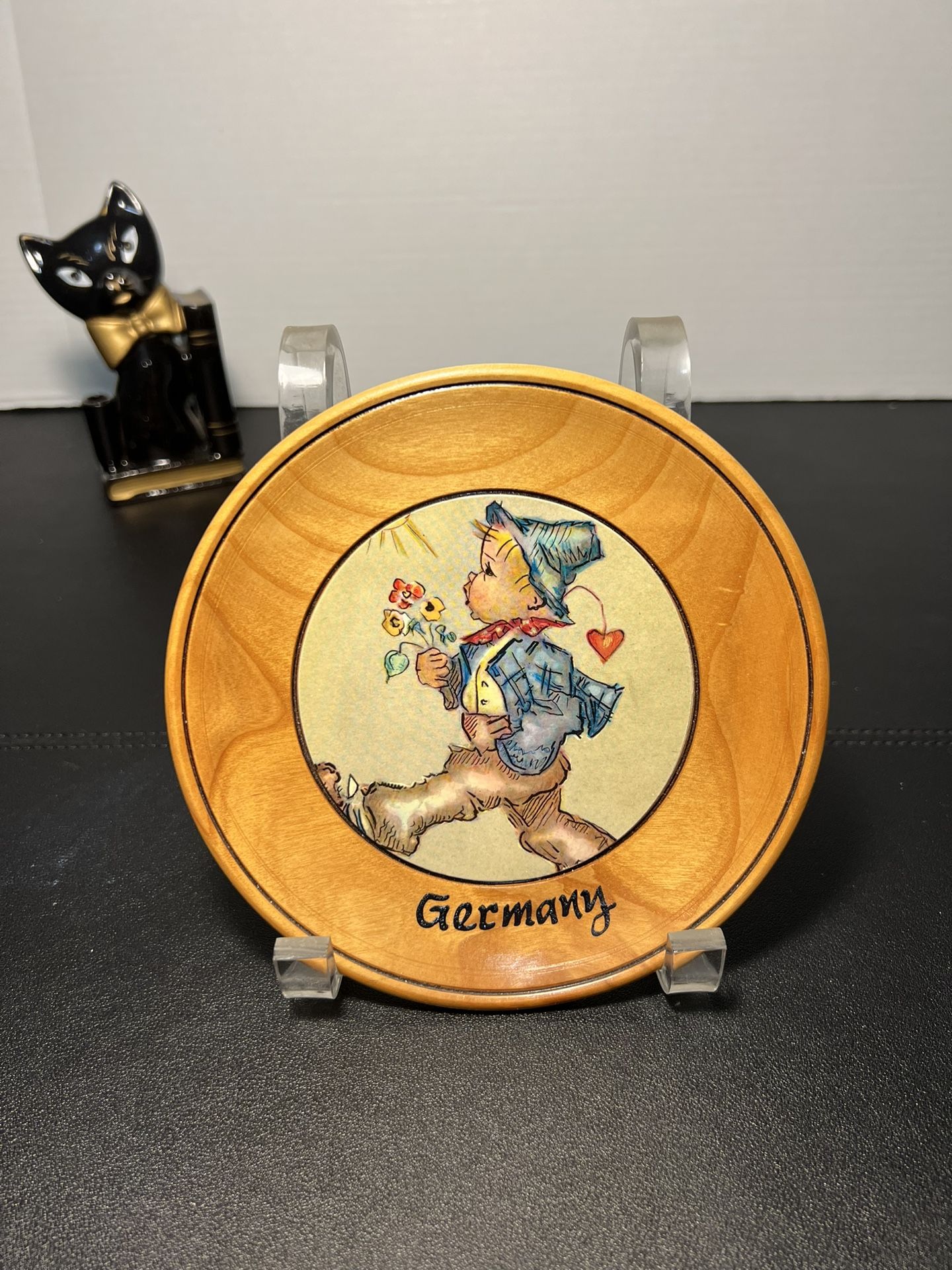 Hummel Goebel Vintage 1960s Merry Wanderer Print On Wood Wall Plaque Plate 6.5”