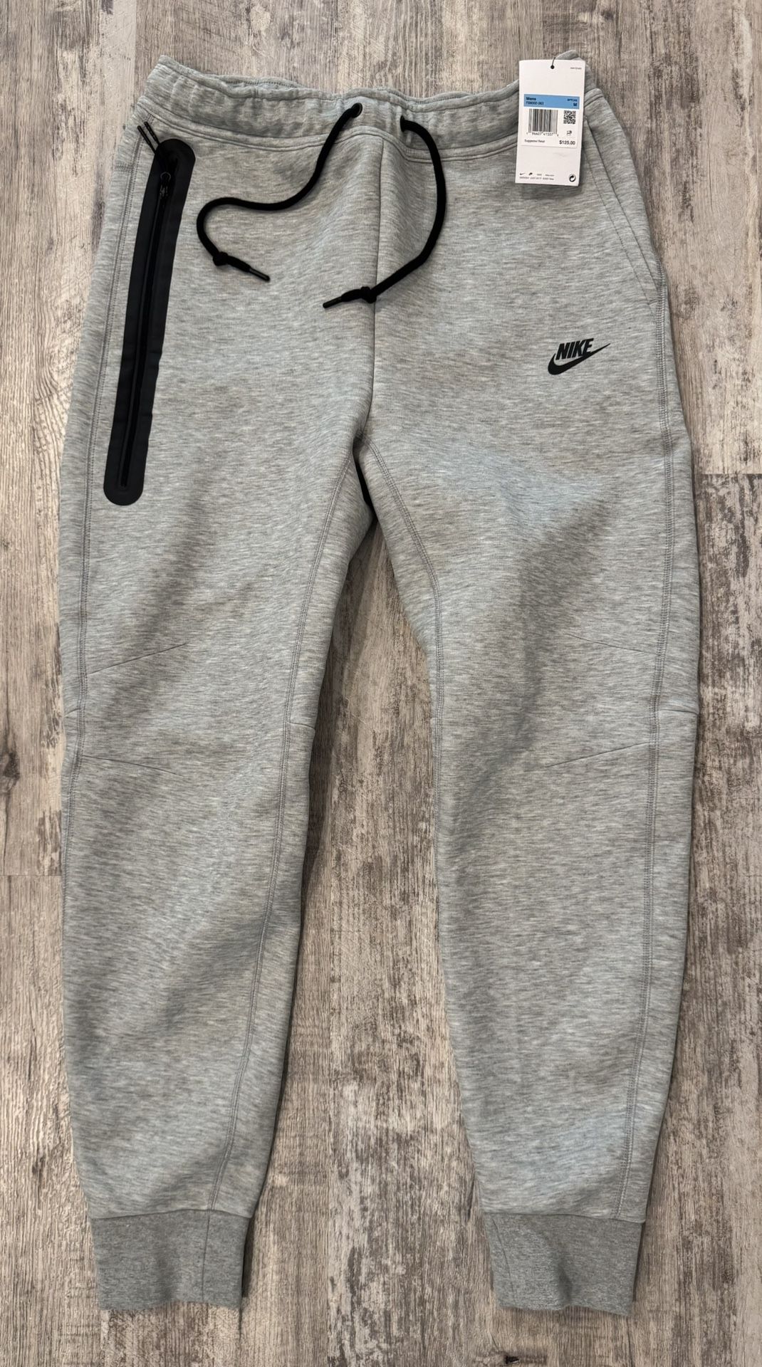 Brand New Nike Tech Fleece Pants Men’s Size Medium W/tags 