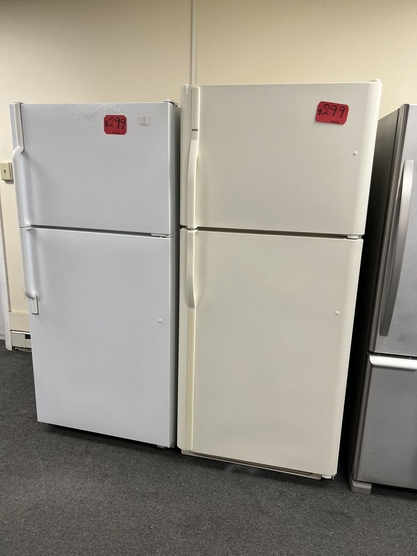 Frigidaire & Maytag 30” Wide Top Freezer Refrigerator In Excellent Condition 