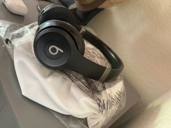 Beats by Dre headphones