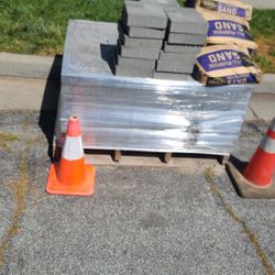 Pavers 1 Full Pallet 135 Square Foot Brand New Basalite Color Torino