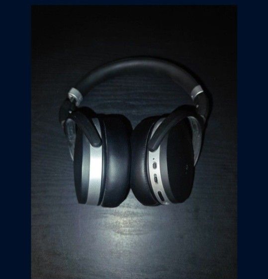 Sennheiser  HD 4.50BT Bluetooth Headphones