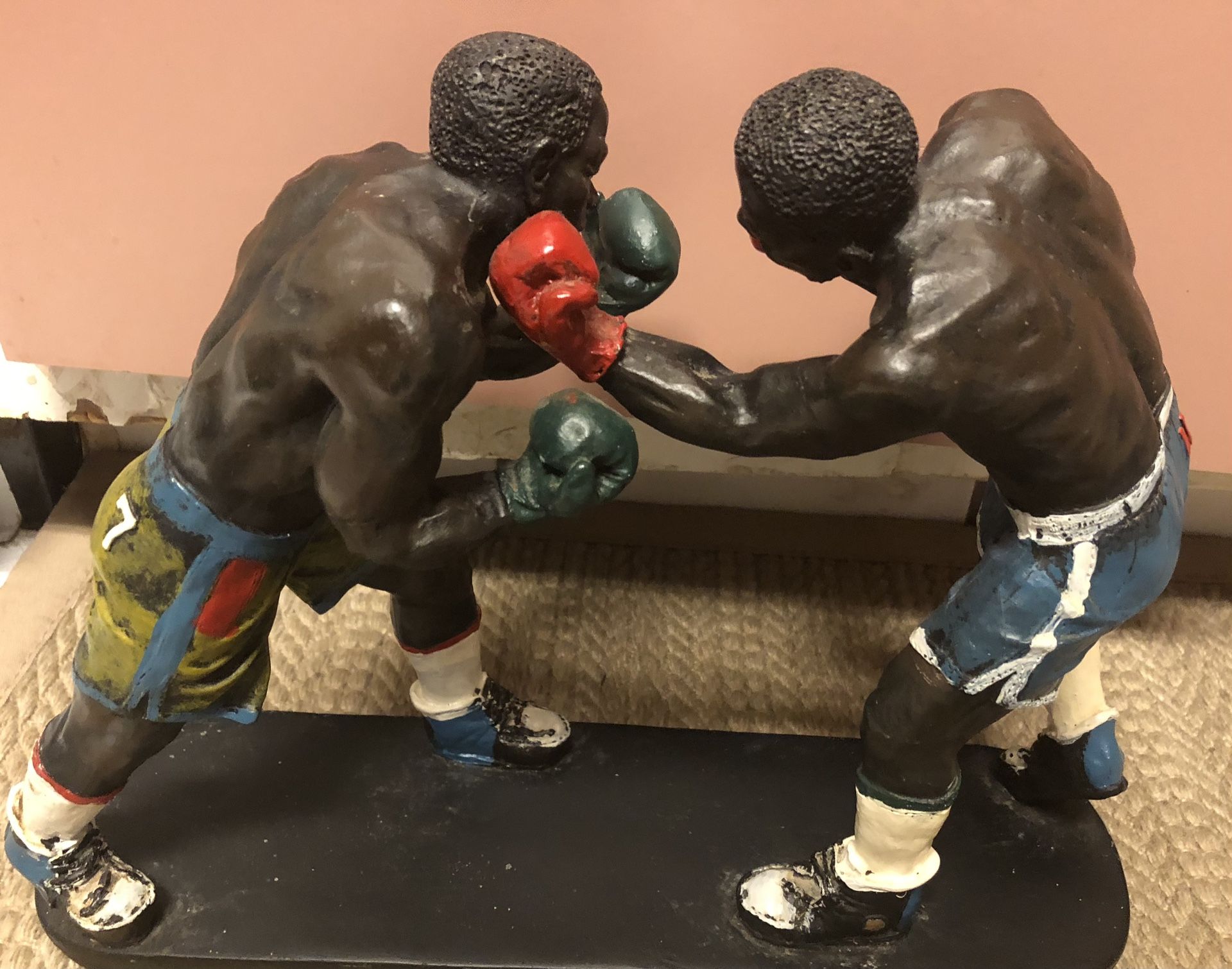 Boxing Statue Bar Counter Advertising Display