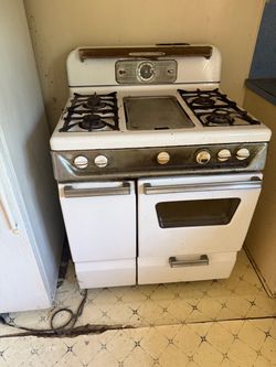 Vintage Gaffers and Sattler oven range with broiler