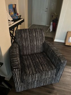 Swivel chair