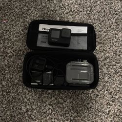 Go Pro Hero 9 (Charger, 3 batteries and case)