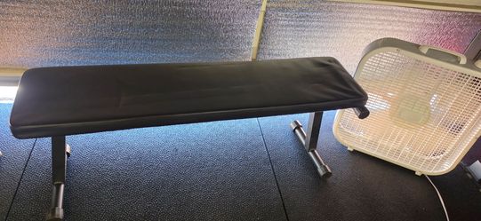 Work out bench folds