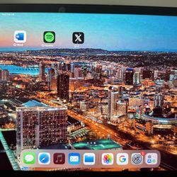 Great used 7th gen iPad 10.2” comes with a blue case and separate keyboard   Case $199 firm WiFi and cellular / GPS UNlocked