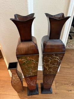 Decorative Flower Floor Vases in Excellent Condition