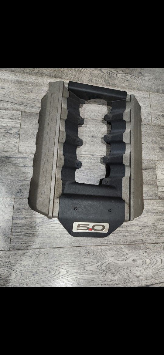 16 Ford Mustang Gt Engine Cover 5.0 