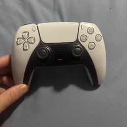 PS5 controller won't turn on. It suddenly stopped working.