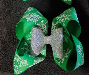 green Christmas bows