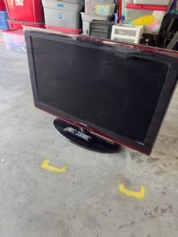 Samsung 40” 1080P TV w Roku Device