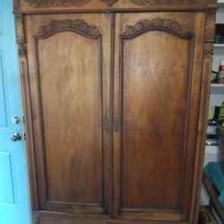 Antique Wardrobe Furniture 