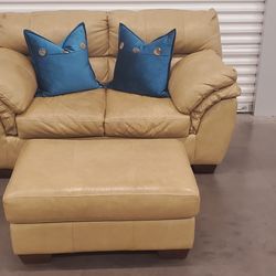 Beautiful Elegant Upscale Luxury Italian Leather Sofa With Matching Ottoman