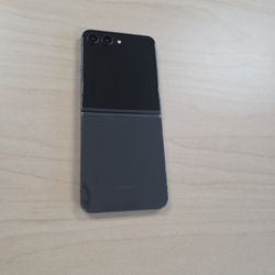 Samsung Flip 5....256gb⭐️⭐️unlock Any Sim