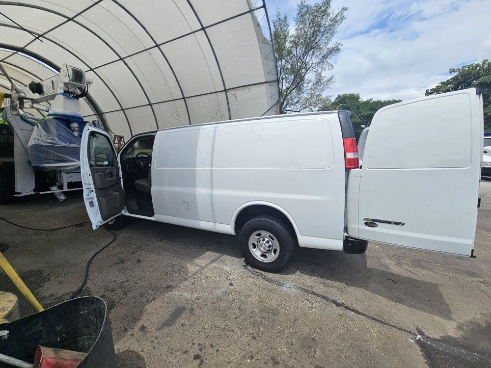 2021 Chevrolet Express