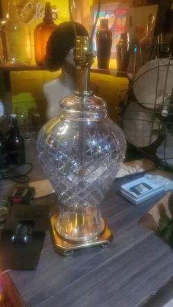 Vintage Ethan Allen lead cut crystal urn table lamp