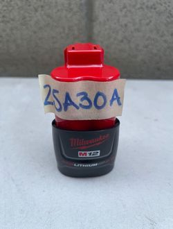 Milwaukee M12 2.0 Ah Battery