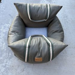 Sabachki Small Dog Car Seat  ( Hesperia Ca )