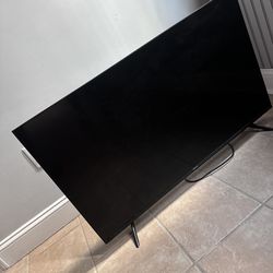 43’ Roku Flat Screen Tv