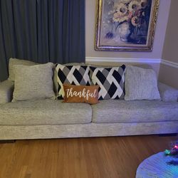 Ashely Furniture Peppercorn Geashill Sofa  