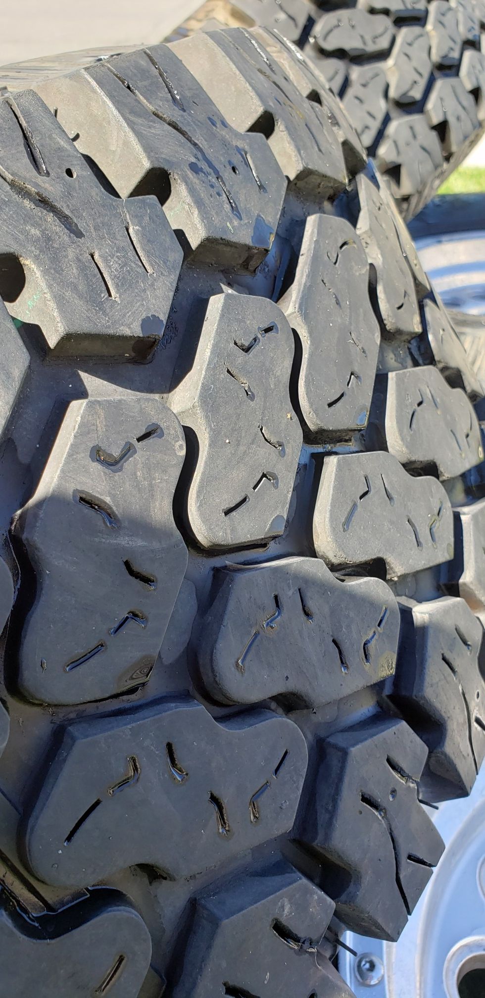 4 Pro Comp Extreme All Terrain tires. 315/75 R16 W/ aluminium 16 wheels