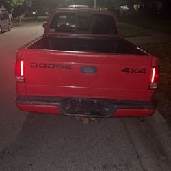 1998 Dodge Dakota Pickup Truck