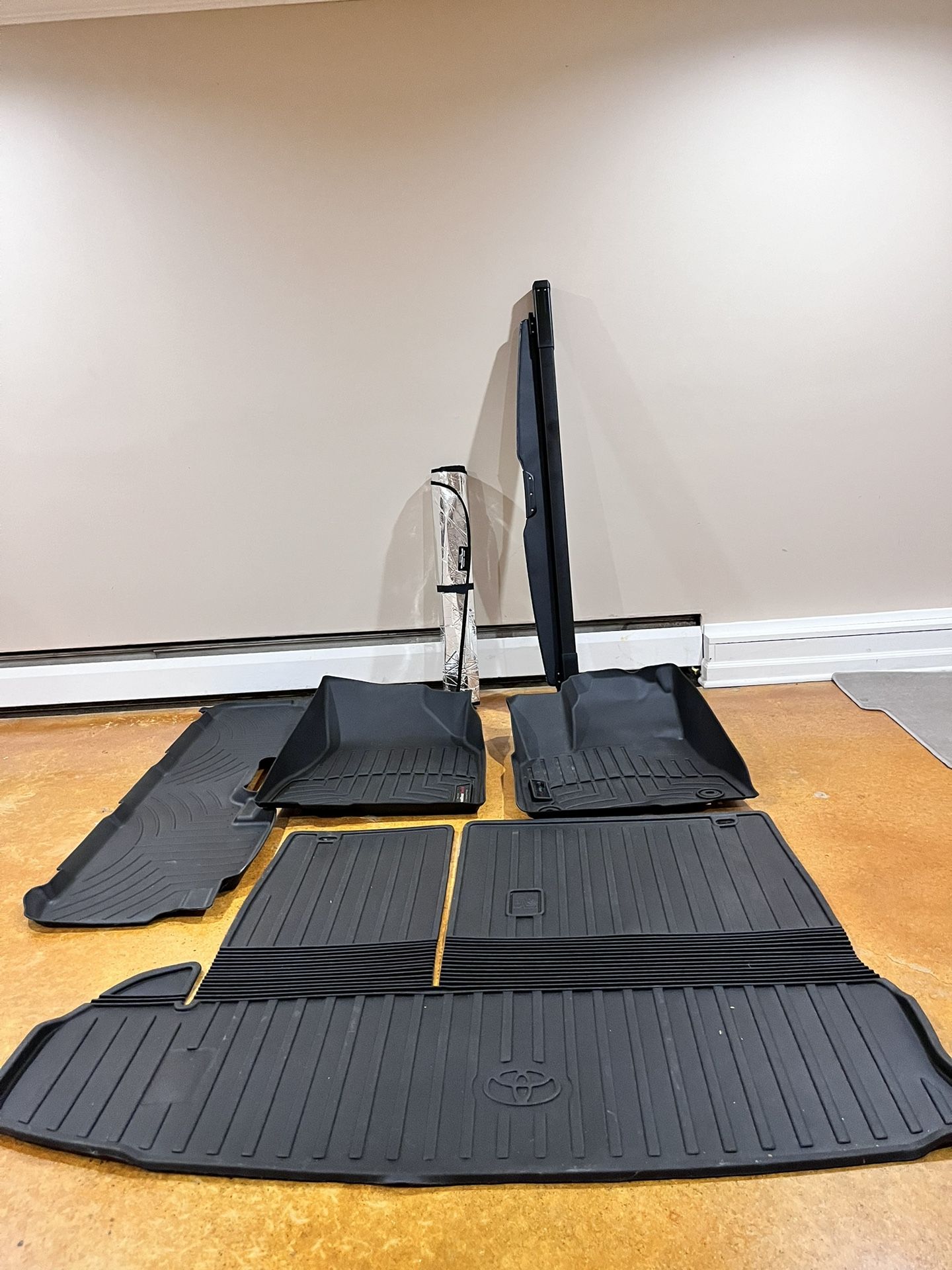TOYOTA WEATHERTECH LINERS
