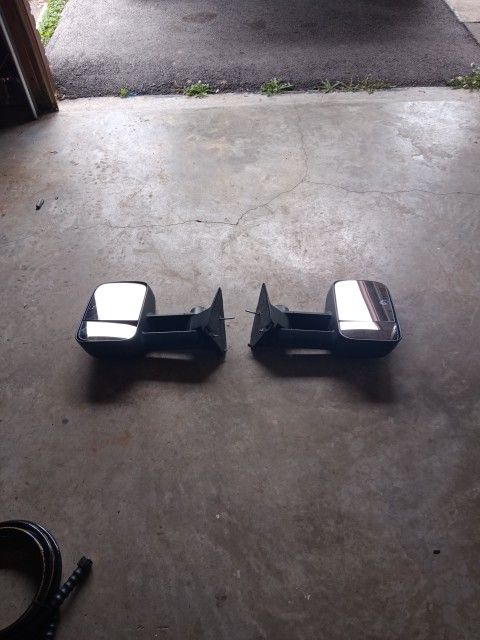 Tow Mirrors Or Moose Mirrors