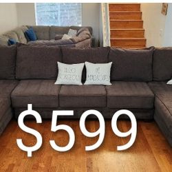 Ashley Furniture Oversized Double-Chaise Sectional – Dark Gray Plush & Like New!