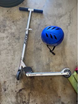 Razor scooter with helmet