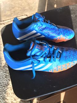 8.5 boys "Adidas" Soccar shoes