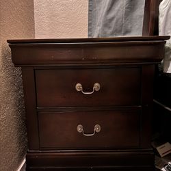 Calking Bed, With Mattress And Two Night Stand