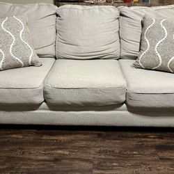 Like New Living Room Set