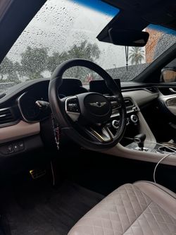 2023 Genesis G70