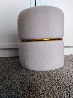 Petite puff/ ottoman (no storage)