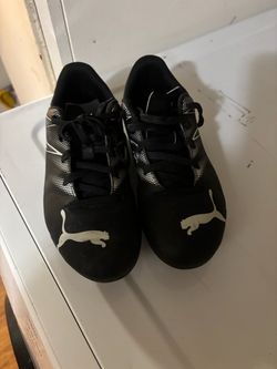 Soccer Cleats kids size 2.5
