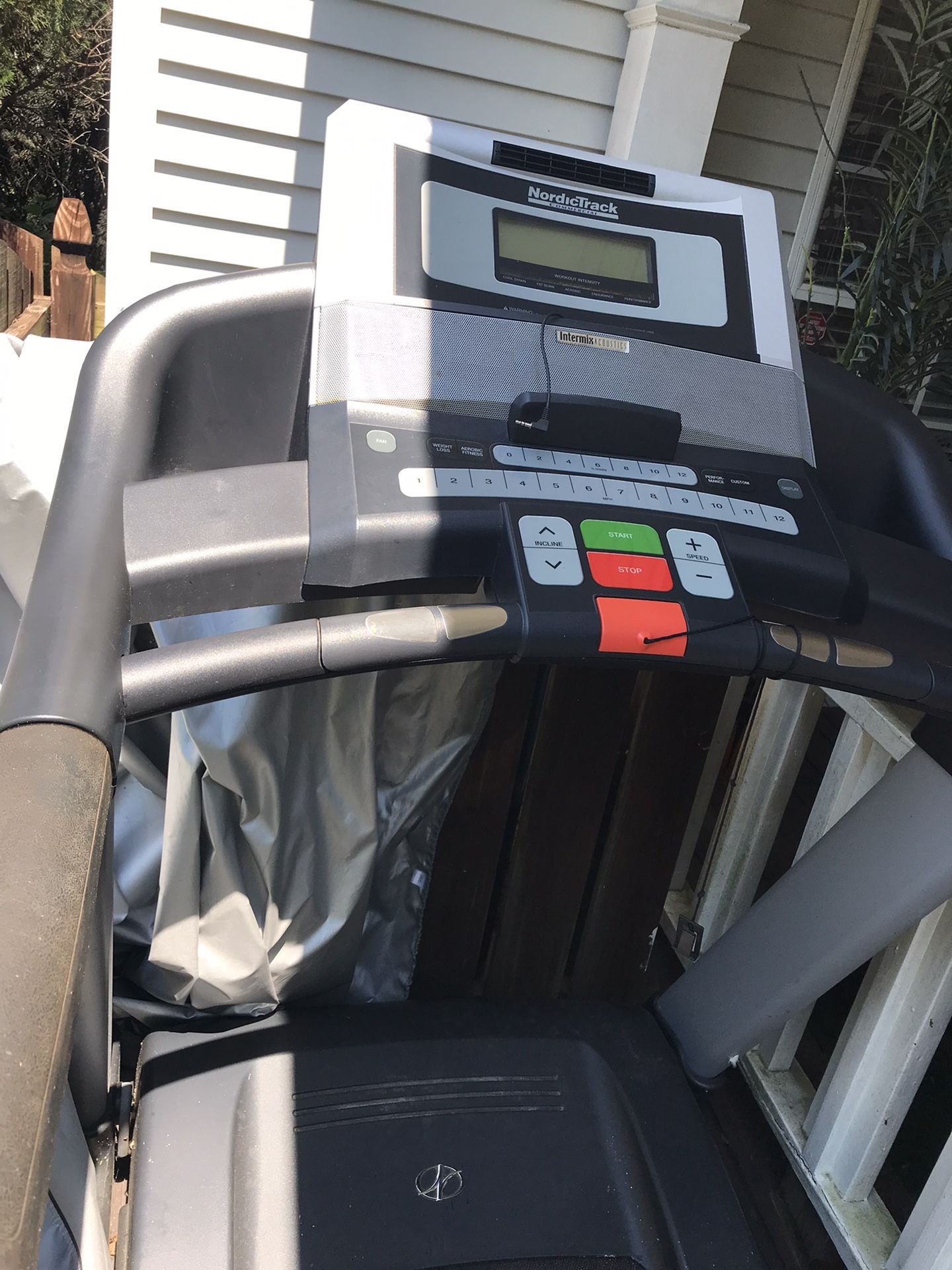 Nordictrack commercial ZS Treadmill Cover included for Sale in