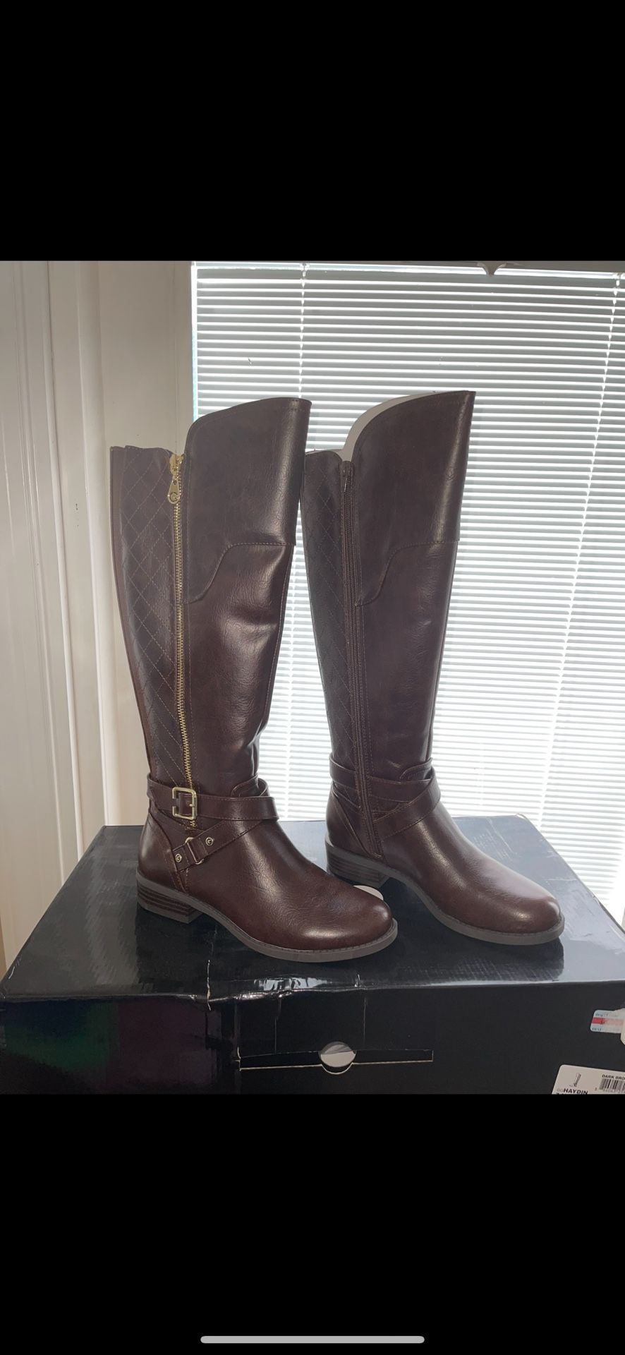 Guess Women’s Boots (7M) - (New!)