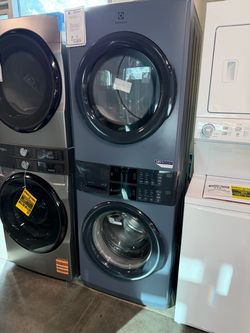 Electrolux Laundry Tower washer and ELECTRIC dryer - 🔥LUX CARE🔥