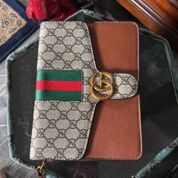 500 No Low Balling Gucci Fits All Sizes 100 Percent Authentic Don’t Be Afraid To Negotiate The Price 