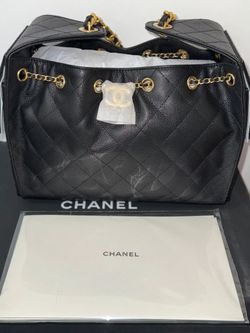 Small 25 hobo bag in black caviar leather with gold-tone metal hardware