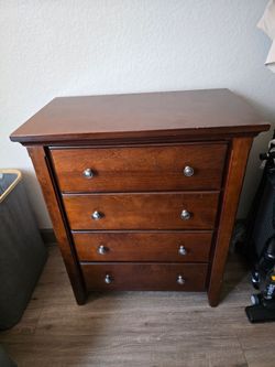 Dresser