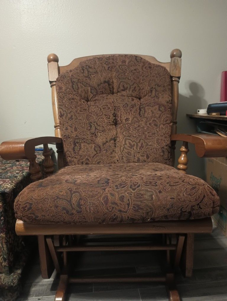 Big Rocking Chair With Throw Blanket New In Package